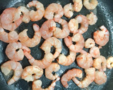 Foto del paso 4 de la receta: Espaguetis fáciles con gambas