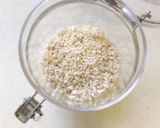 A picture of step 3 of How to make soy sauce with rice malt（koji）.