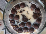 Es Susu Selasih Keju Biskuit