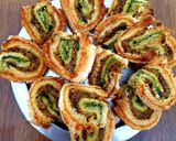 গোবি পিনহুইলস ইন হোয়াইট গ্রেভি (gobi pinwheels in white sauce gray recipe in Bengali) রেসিপির ধাপ 8 ছবি