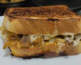 Foto del paso 6 de la receta: Sandwich🥯de carne🧅y queso🧀🥩🫑