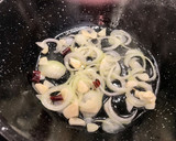 Foto del paso 3 de la receta: Mejillones de roca en salsa