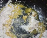 Foto langkah ke 3 dari resep Pastel Gulung Ragout Ayam.