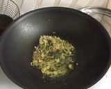 Foto langkah ke 2 dari resep Nasi goreng homey x daun seledri.