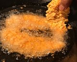 Gambar langkah 3 resipi Crispy Cornflakes Chicken.