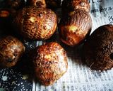 A picture of step 1 of Stewed Taro Potato Soboro Tumble.