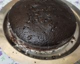 A picture of step 6 of Christmas 🍫 chocolate choco chips whip cream cake.