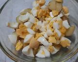 Foto del paso 2 de la receta: Cebolla de verdeo con papines y huevo