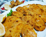 Foto del paso 6 de la receta: Merluzas rebozadas con pan rallado al pimentón...y tortitas 😋
