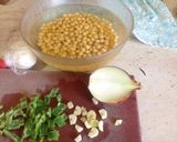 Foto del paso 1 de la receta Garbanzos estofados con arroz