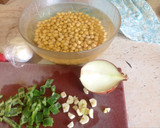 Foto del paso 1 de la receta: Garbanzos estofados con arroz