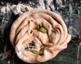 A picture of step 4 of Chilli garlic lachha paratha.
