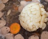 Foto langkah ke 4 dari resep Sop Daging Makaroni Bakso.