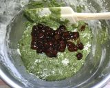A picture of step 6 of Cozy Japanese-Style Mugwort Azuki Cake.
