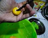 Foto langkah ke 6 dari resep Donat mini glasir gula.
