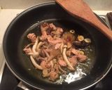 Foto del paso 4 de la receta Tostadas de setas al foie