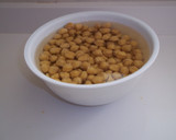 Foto del paso 1 de la receta: Garbanzos refritos con espinacas