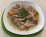 Foto del paso 8 de la receta: Caldo de patitas de pollo
