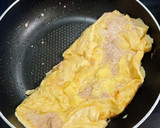 Foto del paso 4 de la receta: Tortilla francesa jugosa de cebolleta, queso y atún