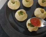 A picture of step 9 of Pani puri.