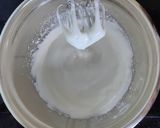 A picture of step 2 of Japanese cheese cake.