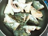 Canh chua đầu cá hồi