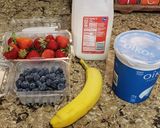 A picture of step 1 of Berry Banana Smoothie.