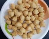 A picture of step 7 of Punjabi pakora kadhi.