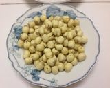 Hình bước làm 1 của món Sữa Hạt Sen
