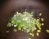 Foto del paso 1 de la receta: Raviolones al puerro