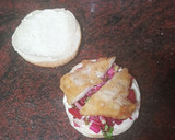 Foto del paso 2 de la receta: Hamburguesa de pescado empanado, ensalada remolacha y huevo duro