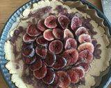 Une image de l'étape 8 de 🫐 Tarte rustique figues chèvre miel.