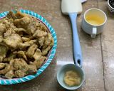 A picture of step 2 of Mongolian chicken.