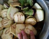صورة لخطوة 1 من وصفة مرق باذنجان