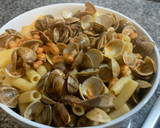 Foto del paso 8 de la receta: Macarrones con gambita y almeja