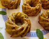 A picture of step 6 of Savoury Corn bundt cakes.
