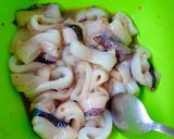 Foto langkah ke 1 dari resep Cumi Goreng Tepung Renyah.