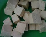 Foto langkah ke 2 dari resep Selada Cah + Tahu (super gampang).