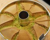 Foto langkah ke 8 dari resep Pandan Chiffon Cake.