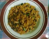 Foto langkah ke 5 dari resep Kwetiau goreng.