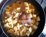 Foto del paso 2 de la receta: Colita cuadril con papas y maíz en wok