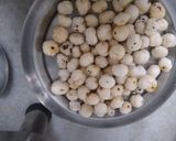 A picture of step 2 of Badam-Makhhana Kheer(calcium rich).