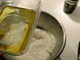 Focaccia - olívabogyóval, rozmaringgal és paradicsommal