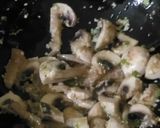 मशरूम सूप (Mushroom soup recipe in hindi) रेसिपी चरण 2 फोटो
