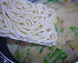 A picture of step 3 of Lunch Udon with Pork, Napa Cabbage, and Spicy Miso Soy Milk Broth.