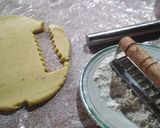 Foto langkah ke 3 dari resep Garlic Cheese Cookies.