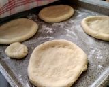 A picture of step 4 of Pretzel Pizzettes.