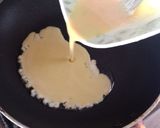 A picture of step 2 of Roghani Roti Anday ka Halwa.