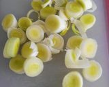 Foto del paso 2 de la receta Crema de puerros con queso