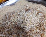तिळगुळ वडी (tilgud wadi recipe in marathi) रेसिपी स्टेप 3 फोटो 